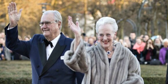 image: Kong Harald med kondolanse til dronning Margrethe og det danske folk
